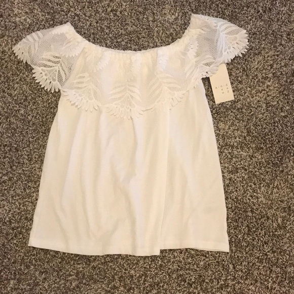 A New Day off shoulder top - Picture 3 of 5